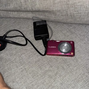 Panasonic Digital Camera Lumix DMC-FS40 14.1MP Pink Tested Boxed With Charger - Picture 1 of 7