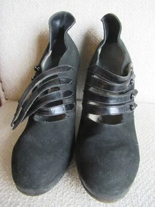 1900s Vintage Womens Black Suede High Textured Heel Shoes Chaussare Raoul Paris - Picture 1 of 12