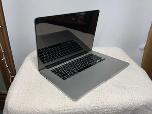 Apple MacBook Pro Retina 15.4'' 512GB SSD 16GB RAM Laptop 2013) - Picture 1 of 6