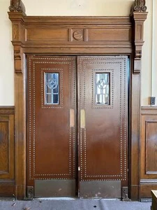 BEAUTIFUL ANTIQUE ORIGINAL OAK DOORWAY SURROUNDS FROM A CLOSED CHURCH - CMC53 - Picture 1 of 1