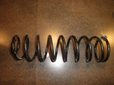 Оригинальная пружина катушки задней стойки (красная) для Volvo #1273977-7 от оригинального производителя 740,760,940,949SE,960 новая из старых запасов - Изображение 1 из 4