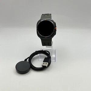 Samsung Galaxy Watch Ultra 47mm szary tytan z zielonym morskim (LTE) - doskonały - Zdjęcie 1 z 5