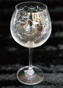2 copas de vino Williams-Sonoma plateadas con estampado de panal con borde de libélula de 8" ¡SOLO ADENTRO! - Imagen 1 de 8