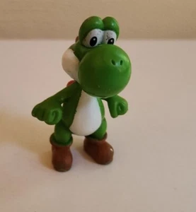 World of Nintendo 2007 Yoshi 2.5" Figure Super Mario Bros Toy - Picture 1 of 3