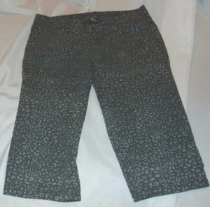 Jr Womens CITY STREETS Gray Print Denim JEAN Bermuda Shorts Size 7 Insm 15" - Picture 1 of 3