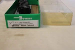 HO Scale Bowser, 4 Bay Hopper & Load, Pennsylvania, Black, #136472 - 54060 Built - Picture 1 of 3
