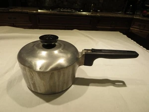 Vintage Wagner Ware Magnalit 1 1/2 Quart Aluminium Kochtopf mit Deckel 4681/2-P - Bild 1 von 9