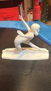 Estatuilla coleccionable de gimnasta estadounidense, producida por Kaiser - Imagen 1 de 4
