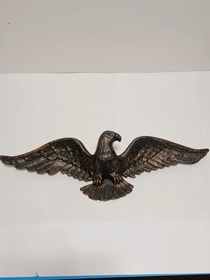 Colgante de pared vintage de águila calva de metal fundido dorado negro 17" americano patriótico  Foto 1 de 4