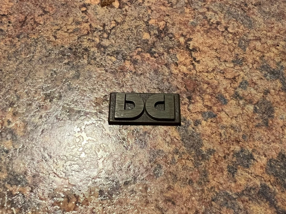 Design Acoustics PS-10 Speaker Badge - Image 1 of 1