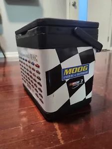NASCAR Moog Steering & Sospensioni 46 Champions Raffreddatore scatola pranzo in plastica - Foto 1 di 11
