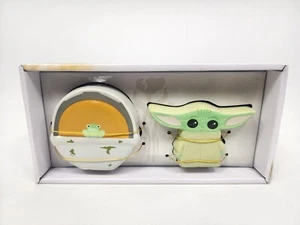 Neu Star Wars Baby Yoda Mandalorian das Kind & Trage Salz & Pfefferstreuer Neu im Karton - Bild 1 von 4