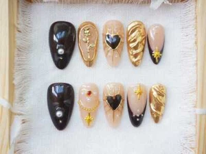 Custom 3D Almond Nailbox, Handmade Reusable Nails, Party & Wedding Set - Picture 1 of 8