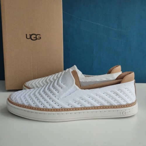 UGG Sammy Chevron. UK taglia 4. Bianco