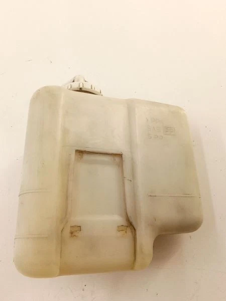 Mitsubishi Montero 2001 depósito de refrigerante contenedor bañera OEM  Foto 1 de 4