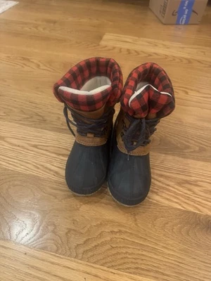 Botas Gap Kids Buffalo Check Pato a Cuadros 3M Thinsulate Niños Talla 12/13 - Usadas en Excelente Condición Foto 1 de 2