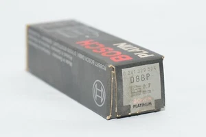 Zündkerze Bosch Platin (D8BP) 0 241 329 524, Oldtimer, Spark Plug, NOS - Picture 1 of 2