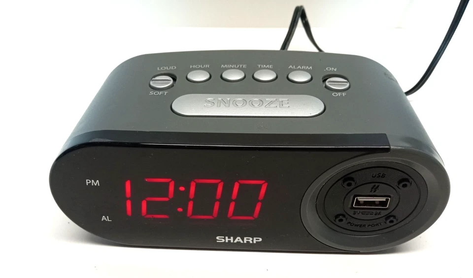 Digital Alarm Clock with Ultra Fast Charging USB Quick Charge Port 4 Cell Phone - Image 1 of 4