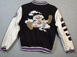 Hot Topic Exclusive One Piece Small Varsity Jacket Purple Monkey D Luffy Gear 5 - Bild 1 von 14