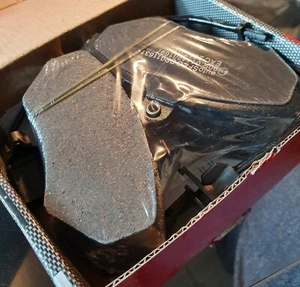 4x Bremsbeläge Bremsbelagsatz Bremsklötze Vorne / AUDI A4 SEAT Exeo VW Passat - Bild 1 von 2