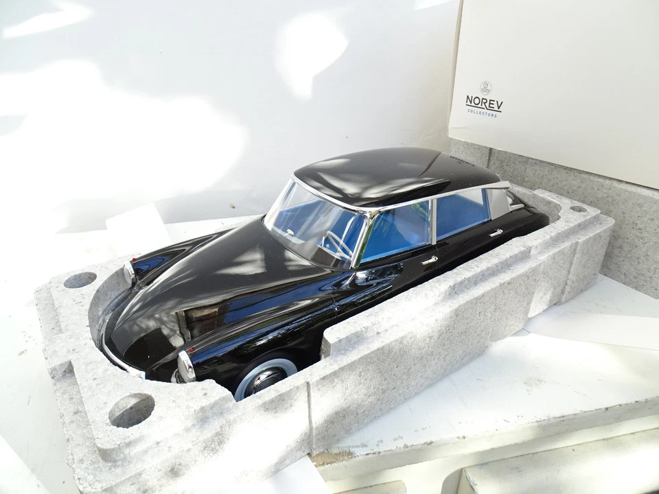 Norev 1/12 - Citroen DS 19 1956 Nera 121563 - Immagine 1 di 1