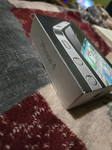 Apple iPhone 4 16GB SOLO SCATOLA - Zdjęcie 1 z 5