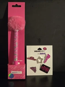 Juego de broches de plástico dramáticos Mean Girls Claire's 5 prendedores más bolígrafo nuevo - Imagen 1 de 2