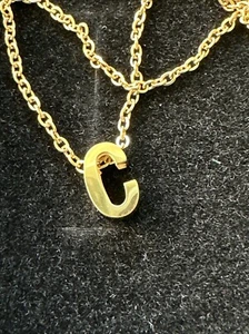 Women’s/girls Necklace Letter C. 18kgp - Picture 1 of 3
