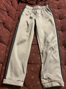 Nike Performance Athletic Track Pants Boys 7L (6-7 yrs/tall) Gray Side Stripes - Picture 1 of 2