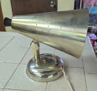 Lámpara dorada aplique Mid Century Foto 1 de 4