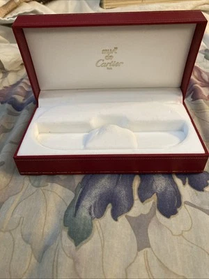 Caja vacía de gafas Must De Cartier solo 710 rojas y doradas Foto 1 de 4
