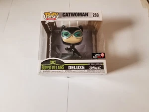 Funko Pop! DC Comics - Catwoman Jim Lee Deluxe - GameStop nuevo - Imagen 1 de 3