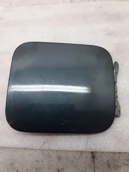 Дверца топливного газа черная 1996 TOYOTA AVALON S-143P - Изображение 1 из 3