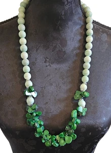 76cm Tridacna Clam Shell & Green Sea Coral Necklace Heavy 225g Round 20mm Bead - Picture 1 of 8