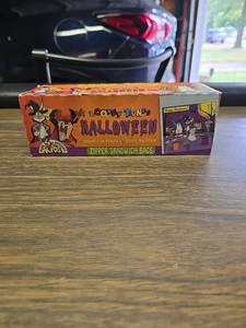 Vintage Looney Toons Ziploc Halloween 25 Sandwich Storage Bags NOS Sealed  - Picture 1 of 5