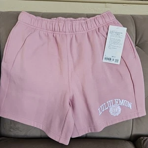NWT Lululemon Scuba Mid-Rise Oversized-Fit Shorts 7" Color Pink Haze Small  - Picture 1 of 7