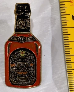 Vintage CHIVAS REGAL PREMIUM SCOTCH WHISKEY BOTTLE Tie Tack Lapel/Hat Pin Enamel - Picture 1 of 2