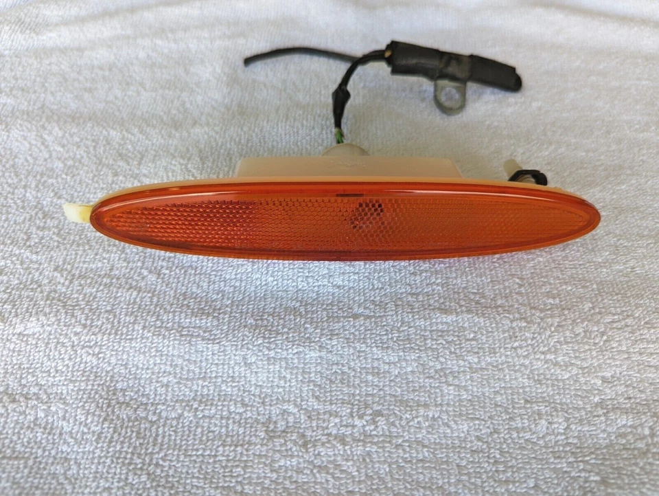 Marcador lateral Chrysler Concorde 1998-04 - izquierda - parte # 4805039AB - ENVÍO GRATUITO Foto 1 de 3