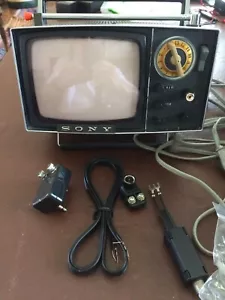 Vintage Sony 5-303W Micro TV with case - Picture 1 of 15