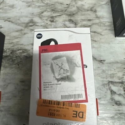 Plantronics Voyager 5220 Wireless Bluetooth Headset - BLACK - - Image 1 of 4