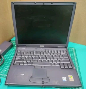 Old Dell Latitude C510/C610 Model#PP01L Pentium III Laptop, Needs external PS. - Picture 1 of 5