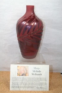 NEW - MARY MELINDA WELLSANDT DEEP RED GLASS 8.75" VASE WITH SANDBLASTED DESIGN - Picture 1 of 5