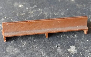 Hornby R469 Bahnsteigbestuhlung - braun - Spurweite OO - Bild 1 von 2