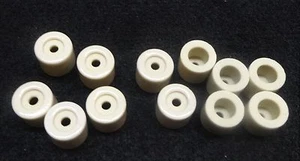  SET BESTEHEND AUS ZWÖLF (12) GLASIERTEN STEATITKERAMIK ISOLATOREN MIT EINER BOHRUNG Nr.: 320 - Bild 1 von 12