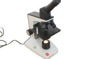 Leitz Wetzlar HM-LUX 3 Stereo Mikroskopmit Objektiven - Bild 1 von 9