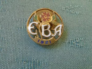 RARE 1921 EBA ENGLISH BOWLING ASSOCIATION - ENAMEL BOWLS PIN BADGE - Picture 1 of 2