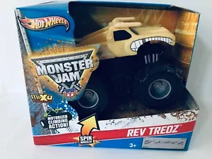 Hot Wheels Monster Jam BULLDOZER Rev Tredz 2012 1:43 Brand New sealed - Picture 1 of 1