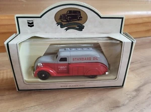 Chevron Commemorative Diecast Lledo Streamline Tank Truck - England - Picture 1 of 2