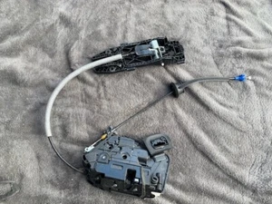 Seat Leon 5F Türschloss hinten rechts 5K48390160 inkl. Grundplatte 5N0839885H - Bild 1 von 6