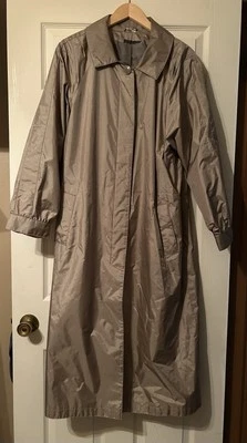 Abrigo largo para mujer talla 15/16 trinchera para todo clima forro de nailon/caucho trabajo viaje Foto 1 de 4